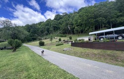 59 River Road, Miracle, KY 40856