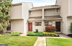 13 TULIP COURT, MOUNT LAUREL, NJ 08054