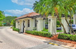 624 Ne Stanton Drive, Weston, FL 33326