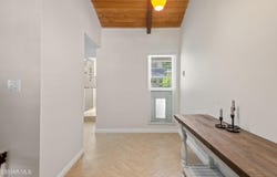 4230 Canoga Avenue, Woodland Hills, CA 91364