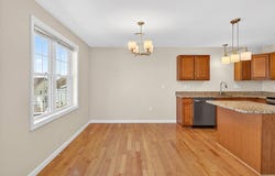 33 Caffoni Dr, Leominster, MA 01453