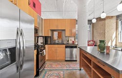 225 9th Street E, Saint Paul, MN 55101