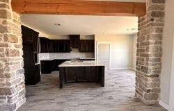 208 Meadowlark Lane, Geronimo, OK 73543