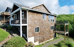 2133 MIDDLE FORK Cir, Seaside, OR 97138