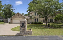 1201 Harber Oaks Loop, Grove, OK 74344
