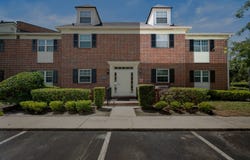 4915 Baymeadows Rd, Jacksonville, FL 32217