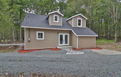 1080 Westside Drive, Newfoundland, PA 18445