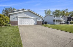 925 Brooke Lane, Schererville, IN 46375