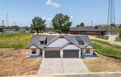 1404 Country Court, St Joseph, MO 64506