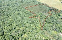 E OAK RIDGE Lane, GRESHAM, WI 54128