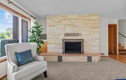 36765 Glaser Dr, Scio, OR 97374