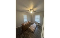 624 SW Kenova RD, Topeka, KS 66606