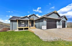 44 Shoemaker Drive, Horseshoe Bend, ID 83629