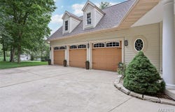 8745 S Shore Drive, Worden, IL 62097