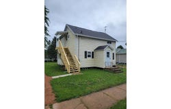 613 E BECKER ROAD, Marshfield, WI 54449