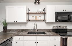 150 S Prairie View Drive unit: 601, West Des Moines, IA 50266