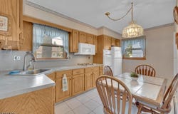 13 Wonham St, Clifton City, NJ 07013-3028