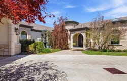 6274 S OLES Ln E, Holladay, UT 84121