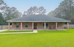 6811 Old Fort Bayou Road, Ocean Springs, MS 39564