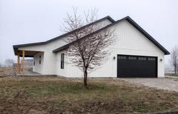 610 Robin Road, Mountain Grove, MO 65711