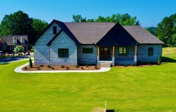 48 LAKESIDE Dr, Jasper, AL 35504
