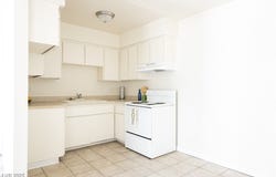 605 S Royal Crest Circle, Las Vegas, NV 89169