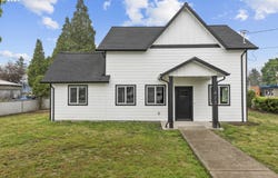 413 S TRADE ST, Amity, OR 97101