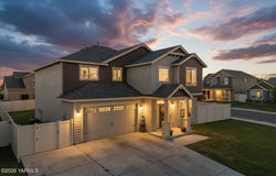 1713 Liberty Ln, Sunnyside, WA 98944