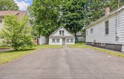 9 Kellogg Avenue, Colonie, NY 12304