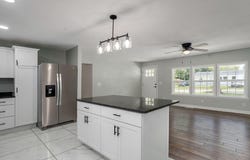 116 E Hadley Street, Aurora, MO 65605