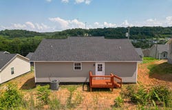 3296 Parker Blvd, Kodak, TN 37764