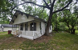 1903 N Main Street, Bonham, TX 75418