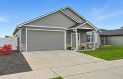 1562 E B St, Deer Park, WA 99006