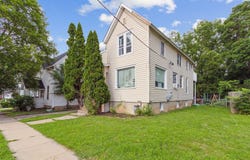 914 Garfield, BELVIDERE, IL 61008