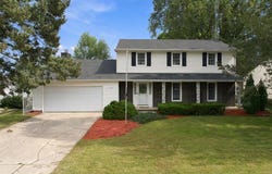 109 Lakeview Drive, Mason City, IA 50401