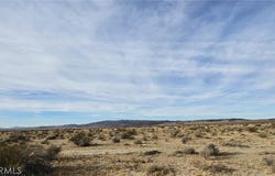 800 Grass Hopper (NEAR), Hinkley, CA 92347