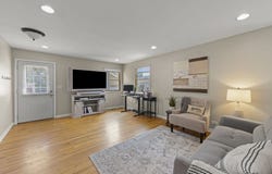421 E Maple Street, Lombard, IL 60148