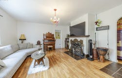 648 W 8TH AVE, Eugene, OR 97402