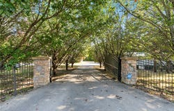 615 County Road 102, Eureka Springs, AR 72632