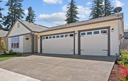 229 NE 17TH AVE, Canby, OR 97013