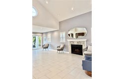 98-1810 Kaahumanu Street, Pearl City, HI 96782