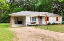 1332 Parker Drive, LAUREL, MS 39440