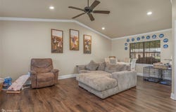3120 Le Oaks Drive, Bossier City, LA 71111