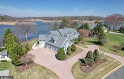 1895 WINDSWEPT Circle, DOVER, DE 19901
