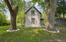 304 S Muenscher Street, Howard City, MI 49329