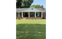 915 W Main Street, Harleyville, SC 29448