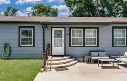 200 SW 9th St, Newton, KS 67114