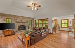 127 Timber Lake Drive, Canadensis, PA 18325