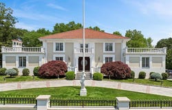 14 Jane Drive, Englewood Cliffs, NJ 07632