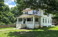 309 College Street, Paola, KS 66071